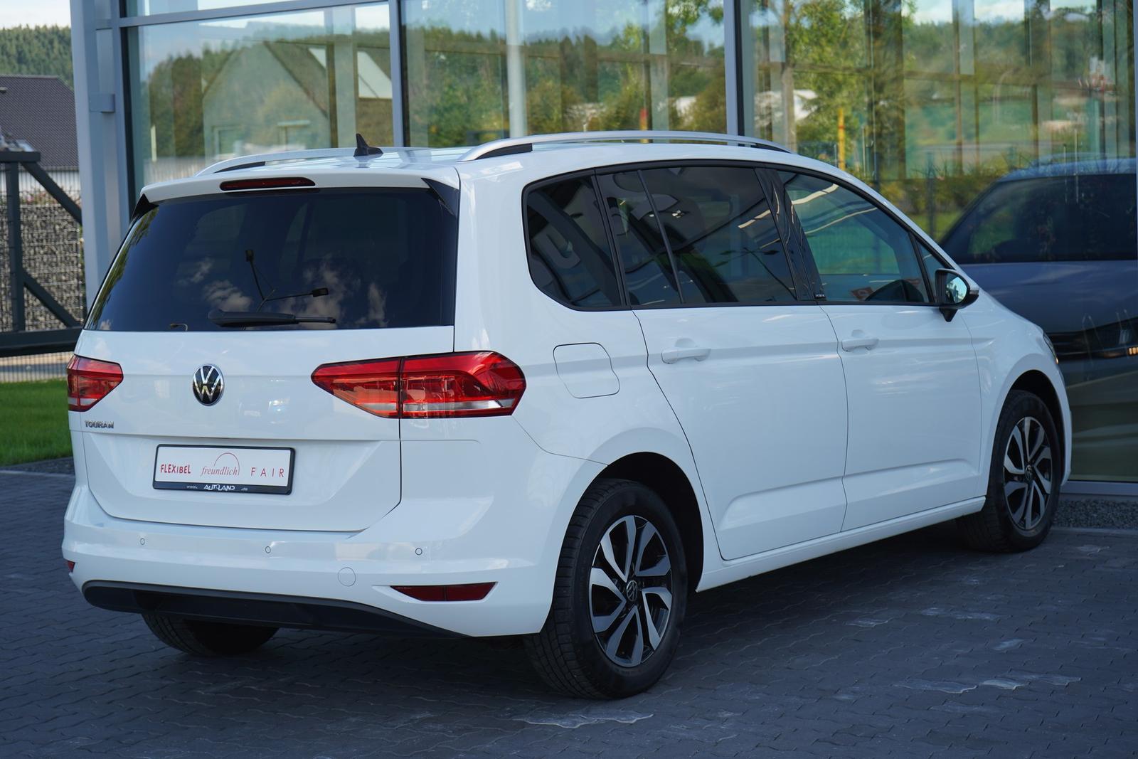 Volkswagen Touran 1.5 TSI Active DSG 7-Sitzer Navi ACC PDC, миниатюра 4