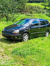 Nissan Almera Tino 1.8 Klima Teilledersitze - Nissan Almera Tino aus 2003