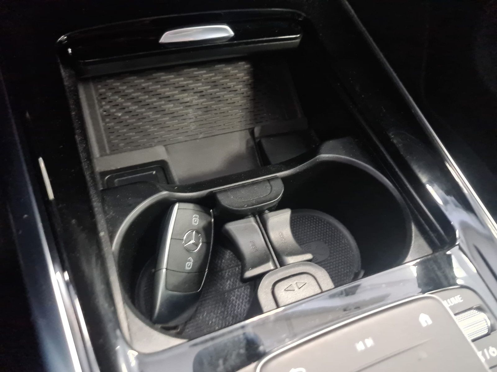 Fahrzeugabbildung Mercedes-Benz B 200 / KAMERA / NAVI / LED / AUTOMATIK