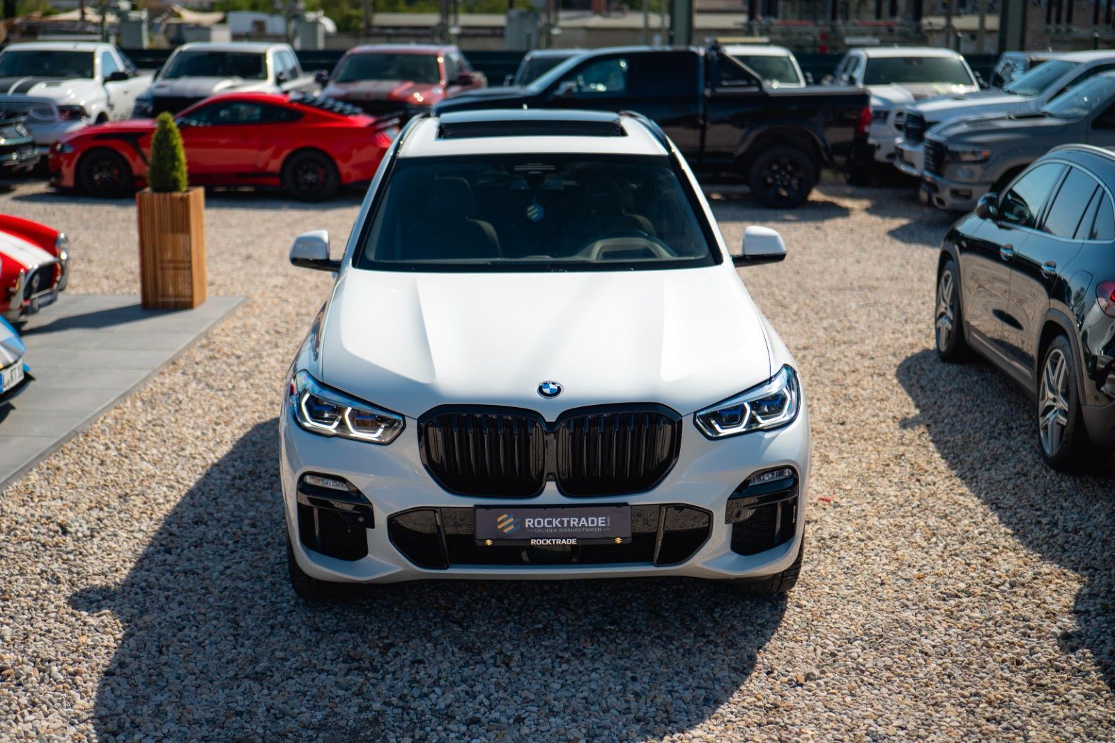 Fahrzeugabbildung BMW X5 M50i Shadow Line | ACC | Pano | Laser | Sky