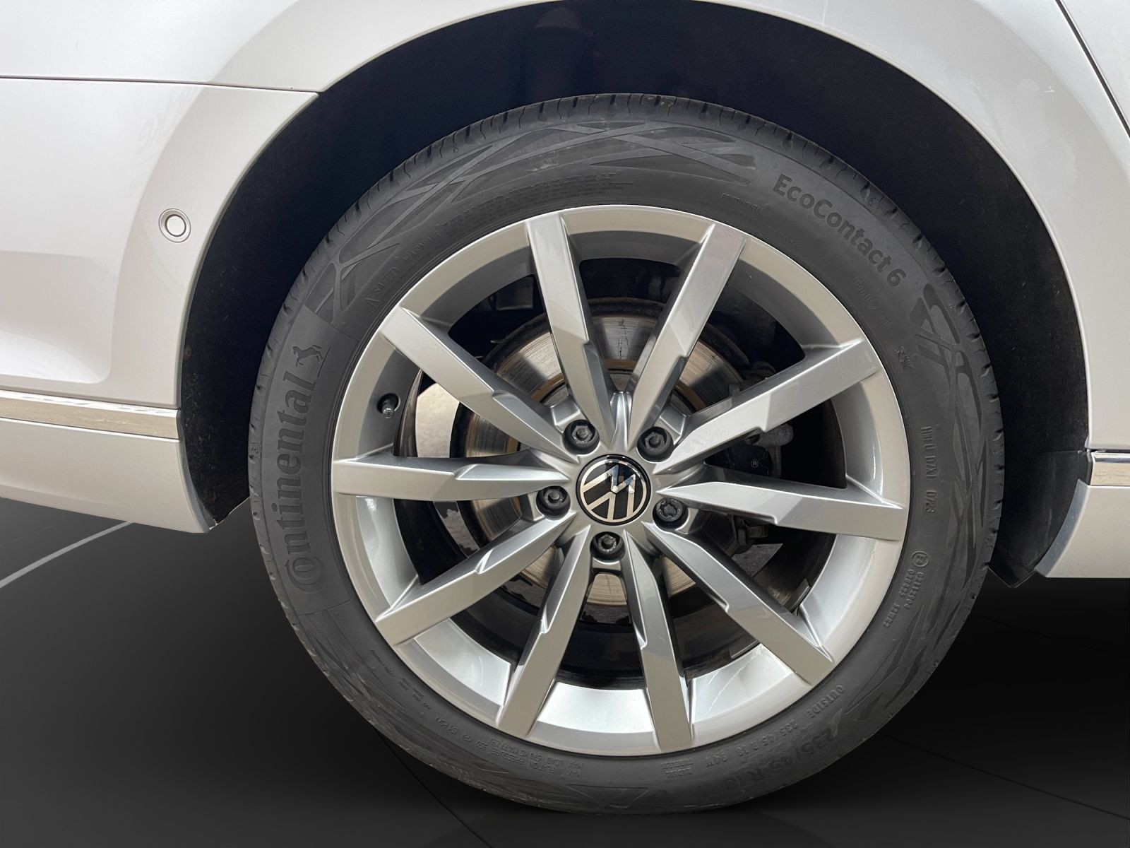 Volkswagen Passat Variant - Bild 14