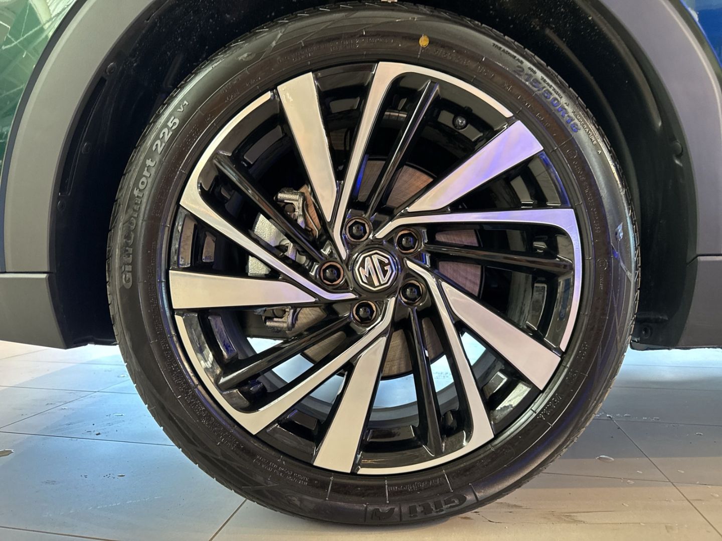 Fahrzeugabbildung MG ZS Hybrid+ LUXURY AT MY25 TOP FINANZ* Navi 360 C