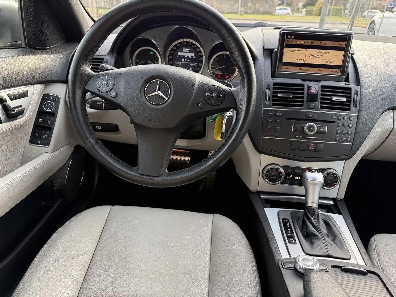 Mercedes-Benz C350 2008 — photo 13