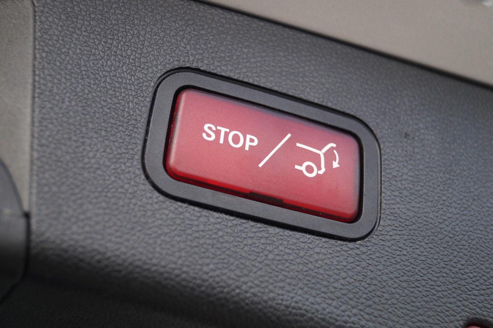 Mercedes-Benz E220 2011 — photo 21
