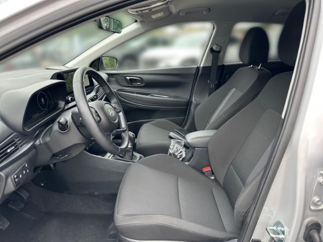 Fahrzeugabbildung Hyundai i20 FL (MY25) 1.0 T-GDI (100 PS) Prime Navi Digi