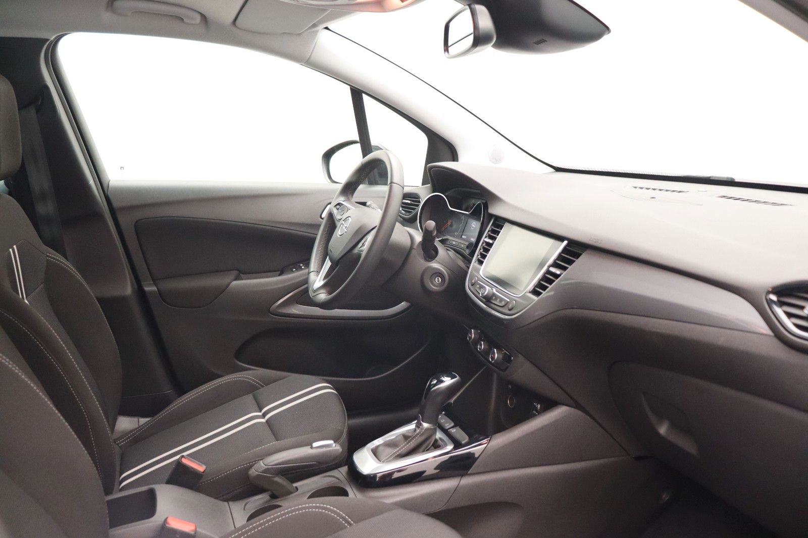 Fahrzeugabbildung Opel Crossland 1.2 Elegance PANO LED NAVI