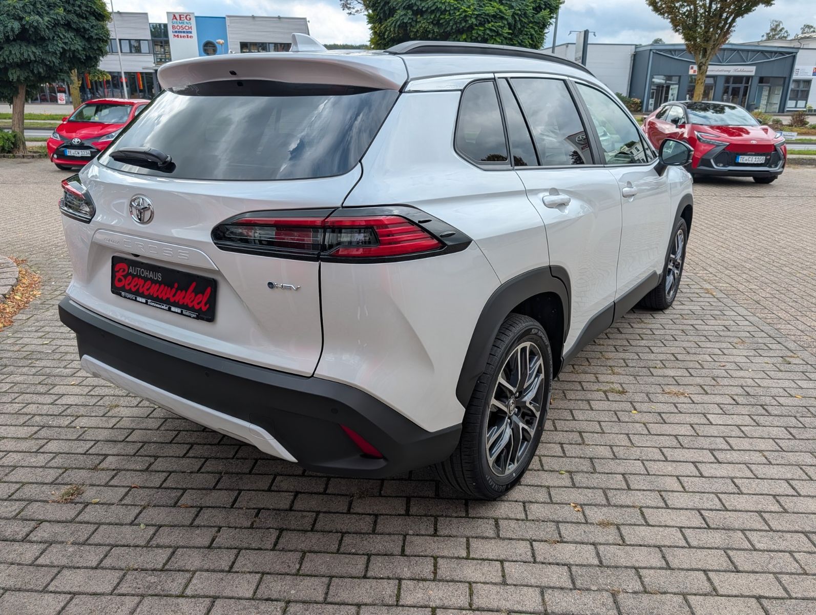 Toyota Corolla Cross 1.8-l-VVT-i Hybrid Style Facelift foto 5
