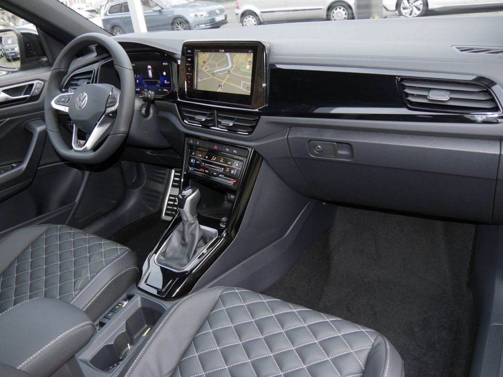 Fahrzeugabbildung Volkswagen T-Roc Cabriolet R-Line 1.5 TSI DSG AHK Navi