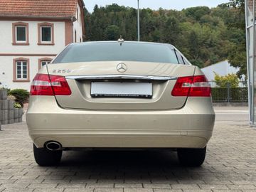 Mercedes E 250 - 8