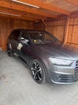 Audi Q7 3.0 TDI SL 7Sitz Matrix, HuD,PANO, BOSE,STHZG