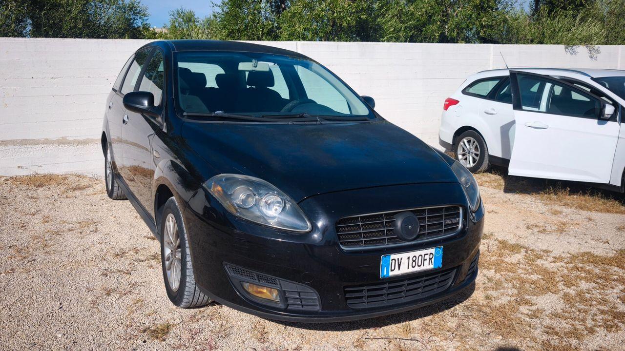 Fiat Croma 2009 — rear view