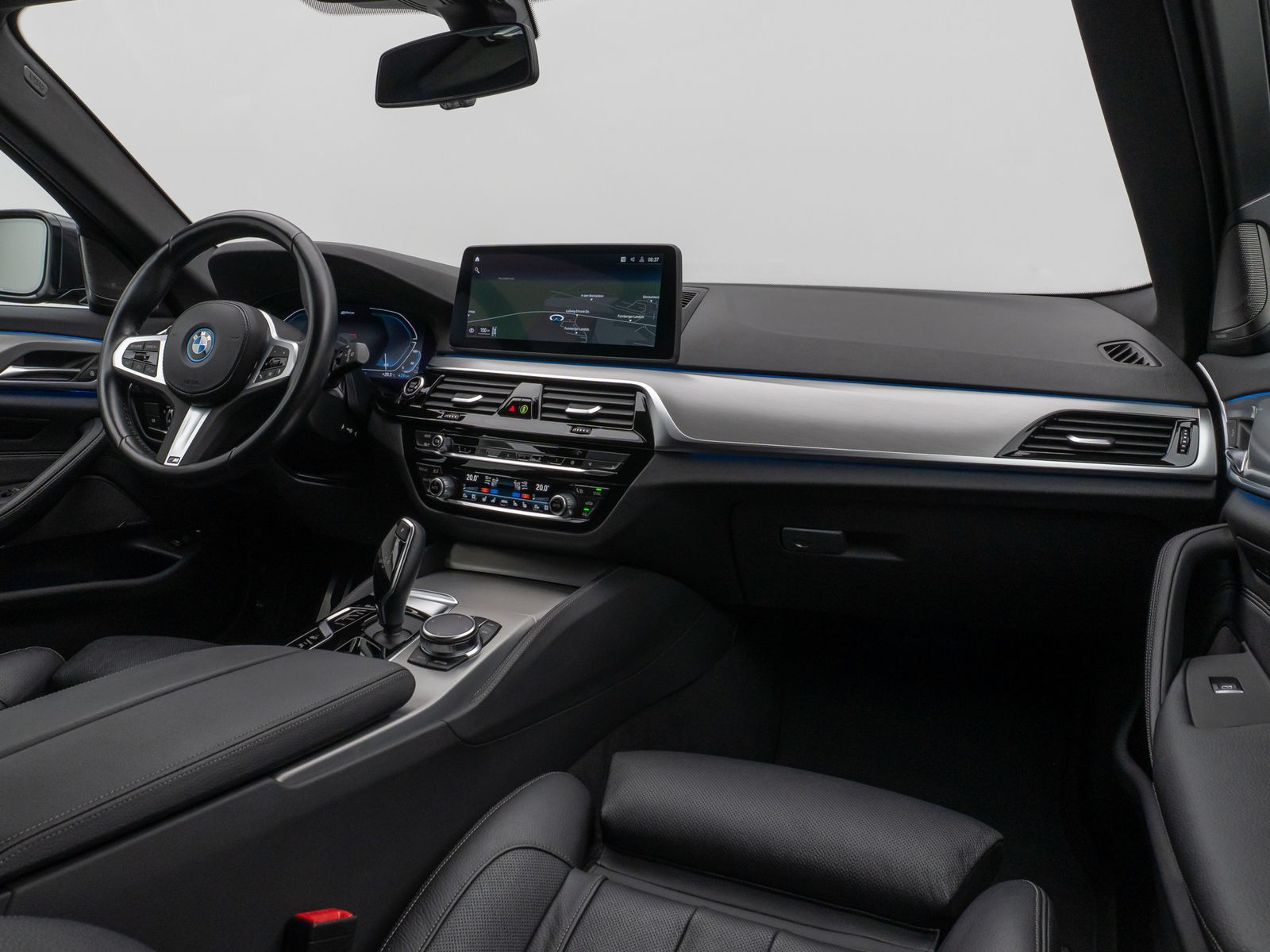 Fahrzeugabbildung BMW 530e M Sport HUD Kamera DAB Memory Laser AHK H/K