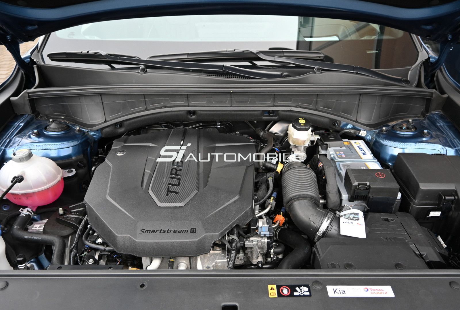 Fahrzeugabbildung Kia Sorento 2.2 CRDi AWD Platinum °AHK°7-SITZE°HUD°