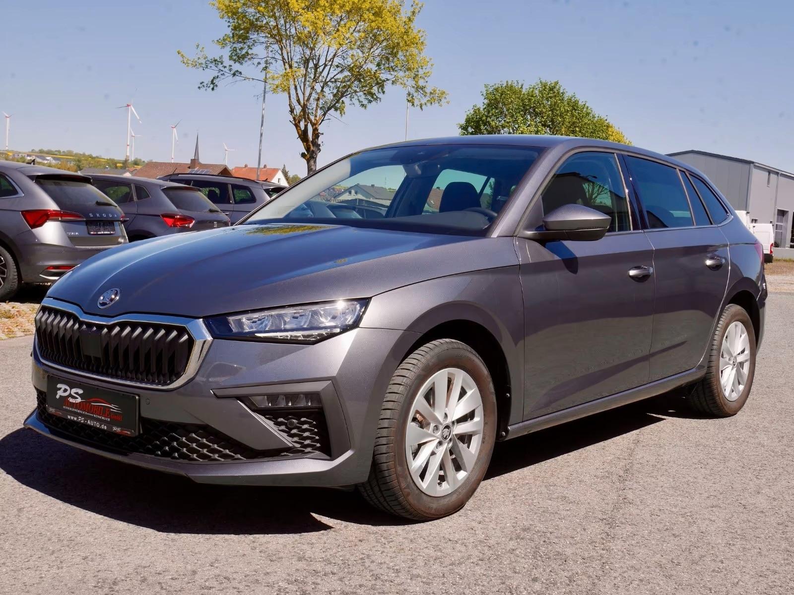 Skoda 1.0 TSI DSG Selection+Kamera+ACC+APP+LED