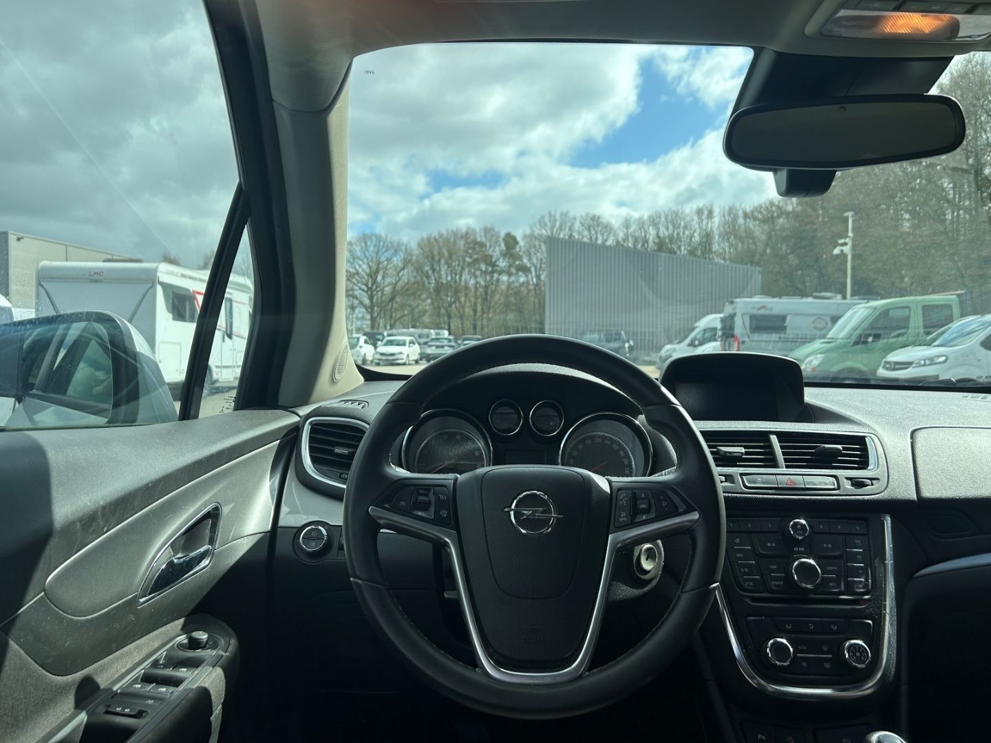 Fahrzeugabbildung Opel Mokka EDITION 1.6 5G M CRS S Rückfahrkam.