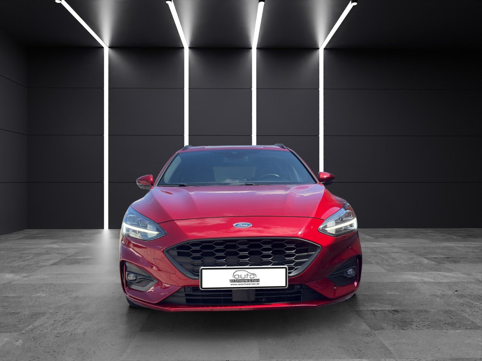 Fahrzeugabbildung Ford Focus Turnier ST-Line Cam*Shzg*ACC*Carbon