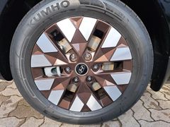 Fahrzeugabbildung Hyundai Staria STARIA Signature 2WD Automatik