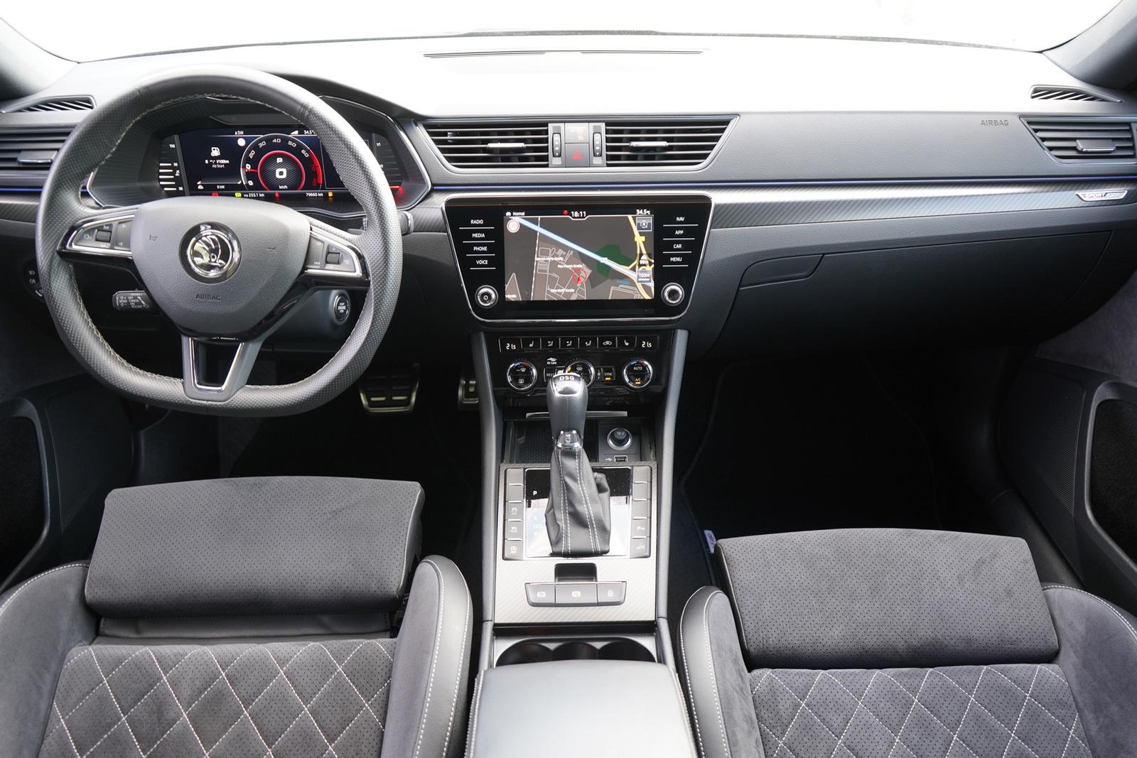 Skoda Superb Combi 2.0TSI Sportline DSG LED Panorama