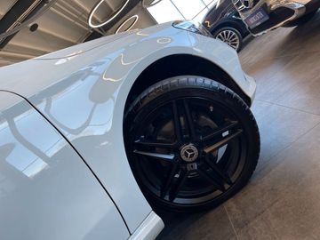 Mercedes-Benz CLA 180 Shooting Brake *NAVI*PDC*TEMPOMAT*