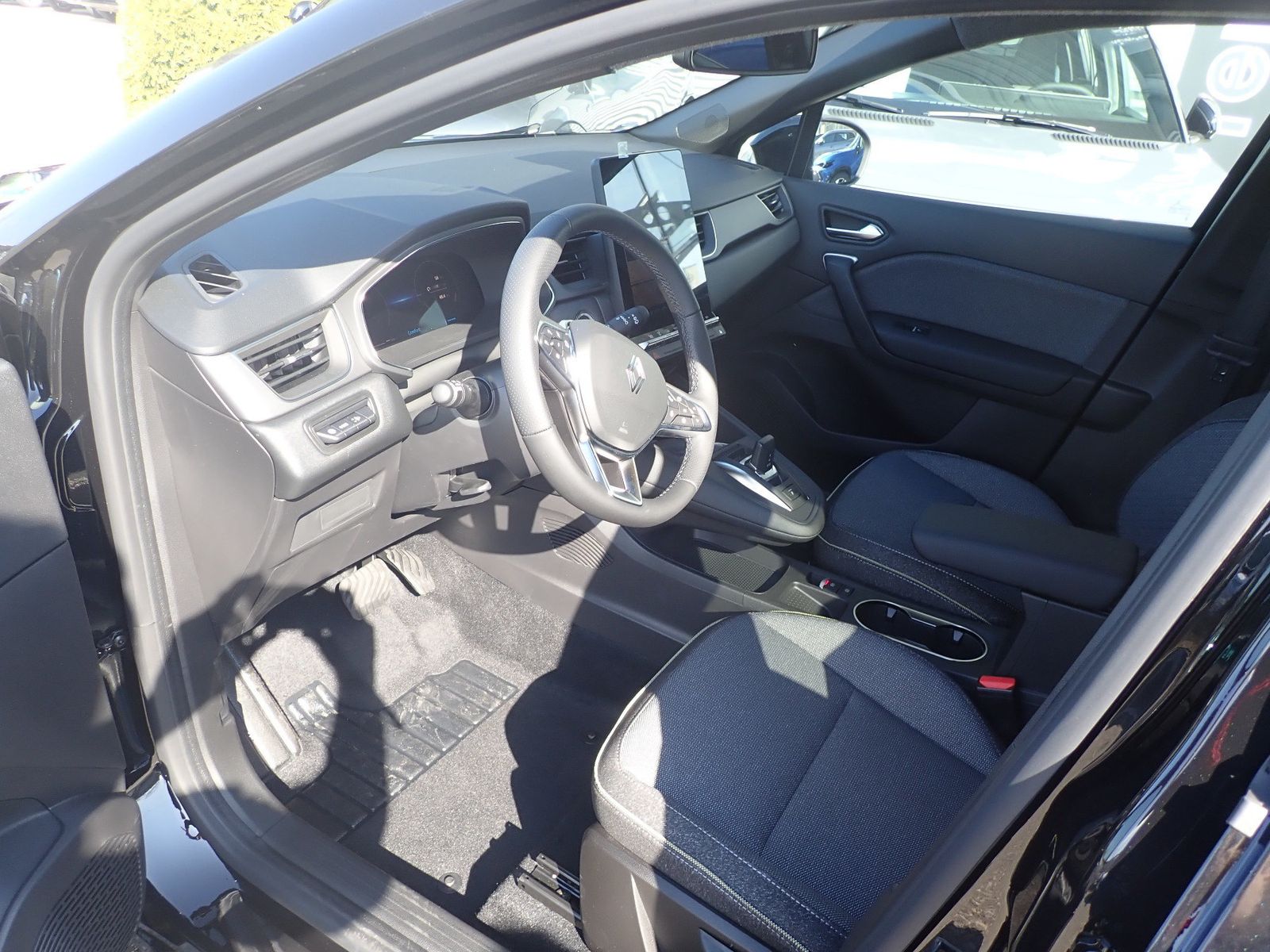 Fahrzeugabbildung Renault Captur Techno Full Hybrid E-Tech 160