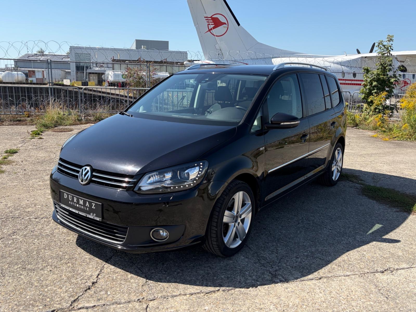 Volkswagen VW Touran 2.0 TDI Highline AUTOM.AHK | Apple Cp.