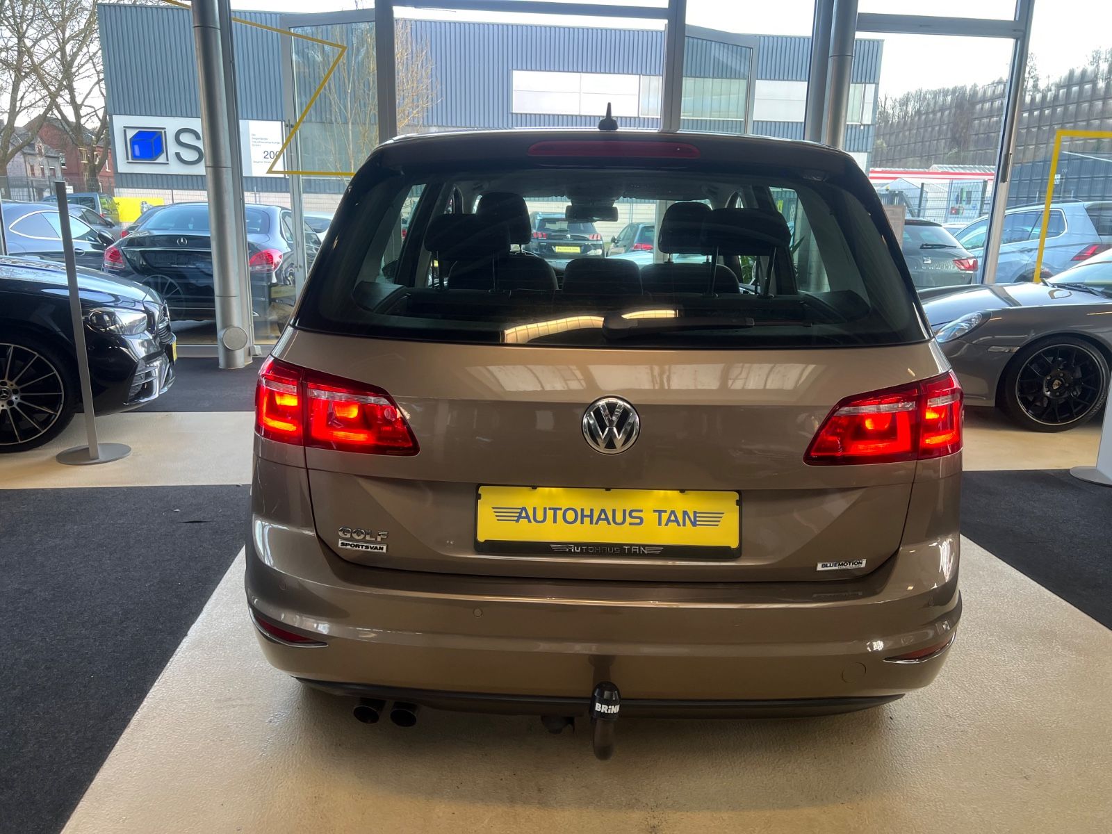 Fahrzeugabbildung Volkswagen Golf Sportsvan 1.4 TSI DSG Highline