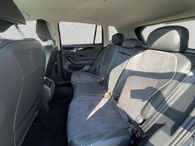 Tiguan Elegance 2.0 TDI DSG IQ.Light,AHK,Navi