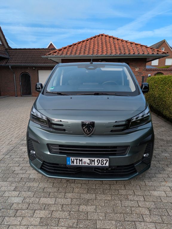 Image of Peugeot Traveller