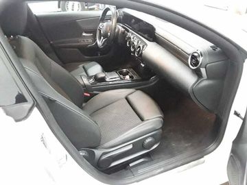 Mercedes CLA 180 Shooting Brake - 7