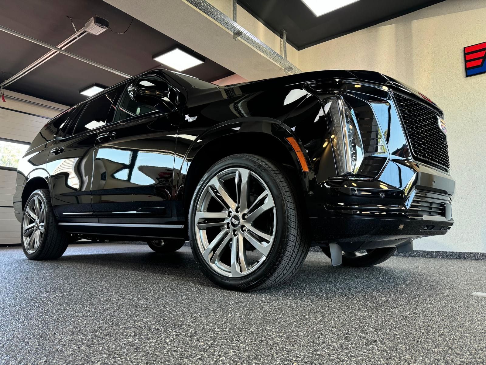 Fahrzeugabbildung Cadillac 2026 ESCALADE SPORT PLATINUM 6.2 V8-24"-ABV EXEC
