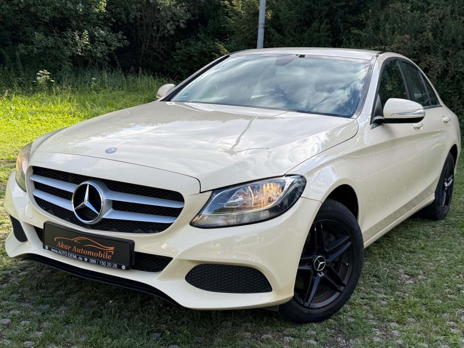 Mercedes-Benz C220d Lim. *Avantgarde *Leder *Navi *Kamera *SHZ