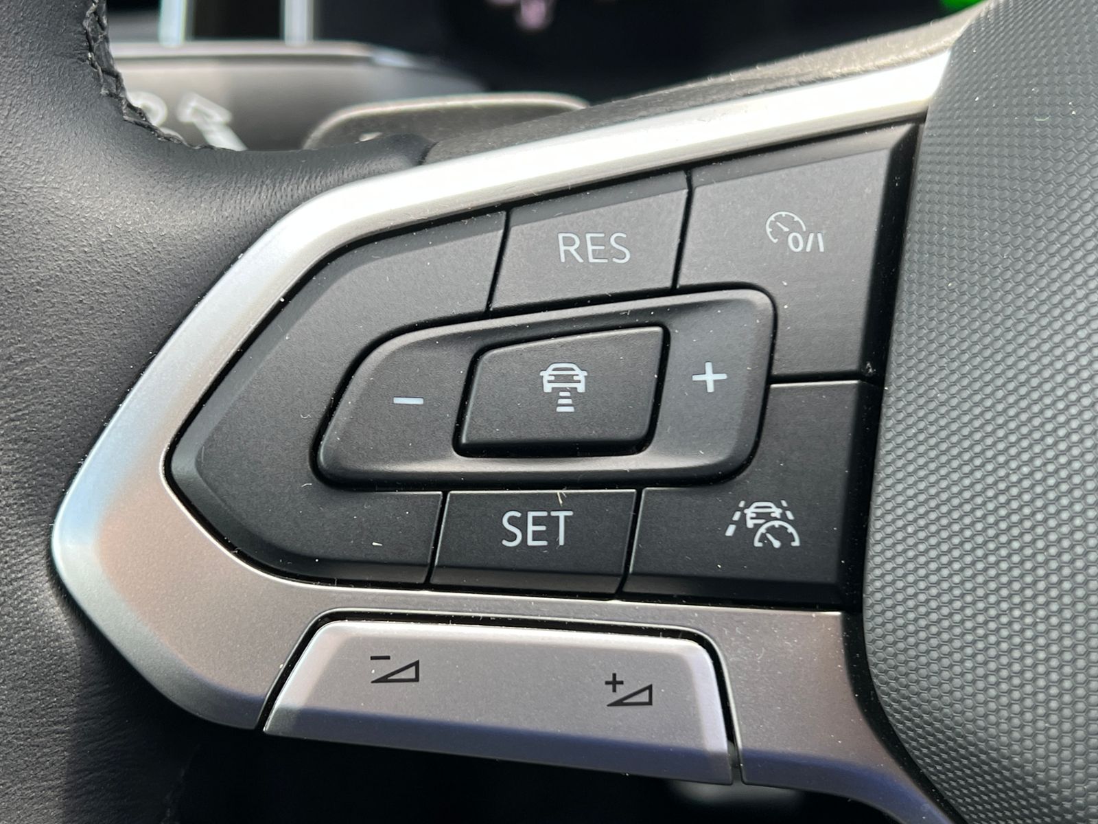 Fahrzeugabbildung Volkswagen Polo GOAL 1.0 TSI DSG *LED,App-Connect, 17'-LM*