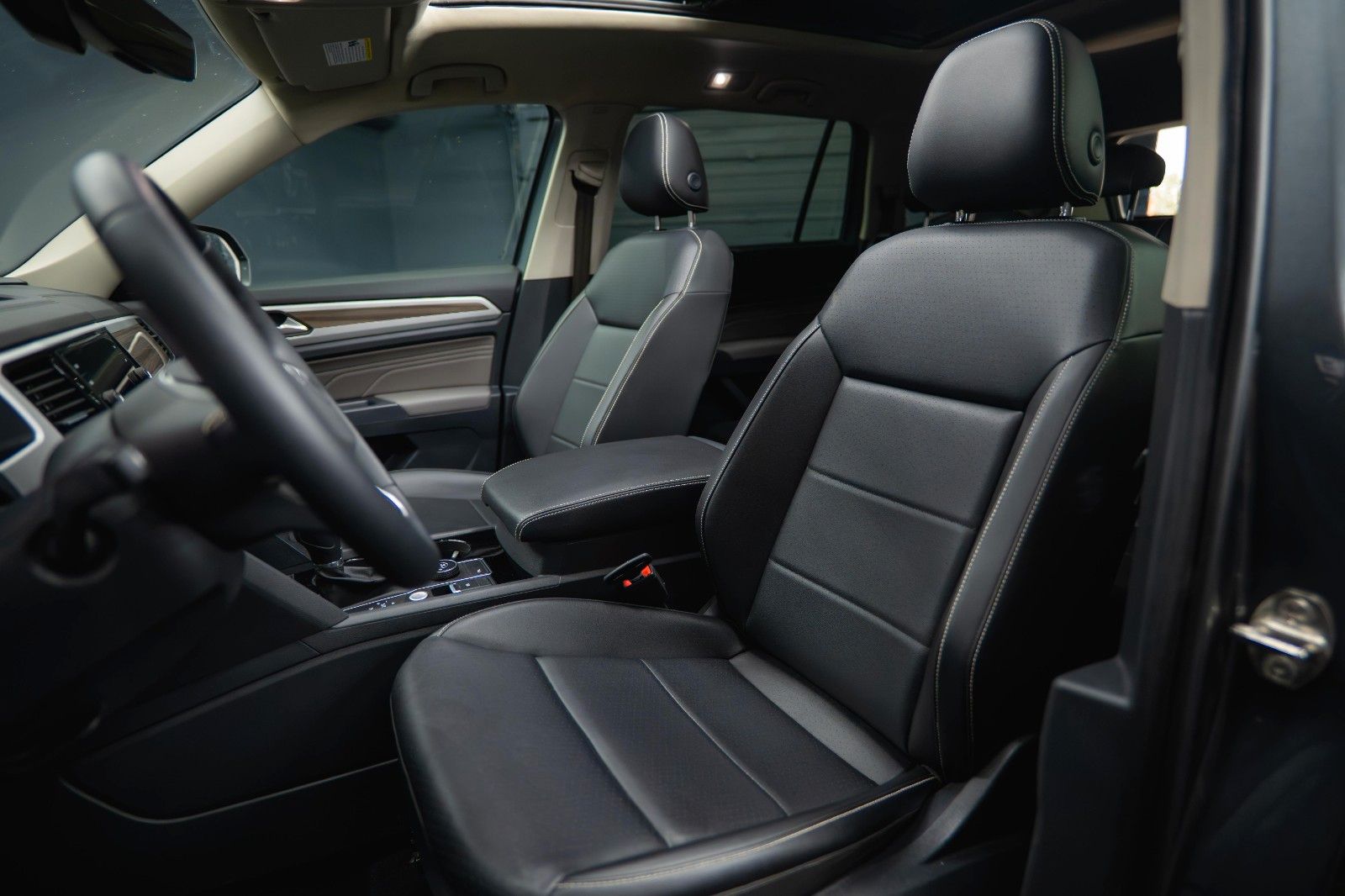 Fahrzeugabbildung Volkswagen ATLAS 3.6 4x4 SEL PREMIUM Black Line *7 Sitze*