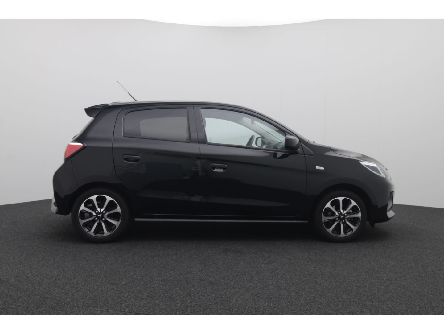 Fahrzeugabbildung Mitsubishi Space Star Select+ 1,2 l MIVEC M T AS&G mit AHK