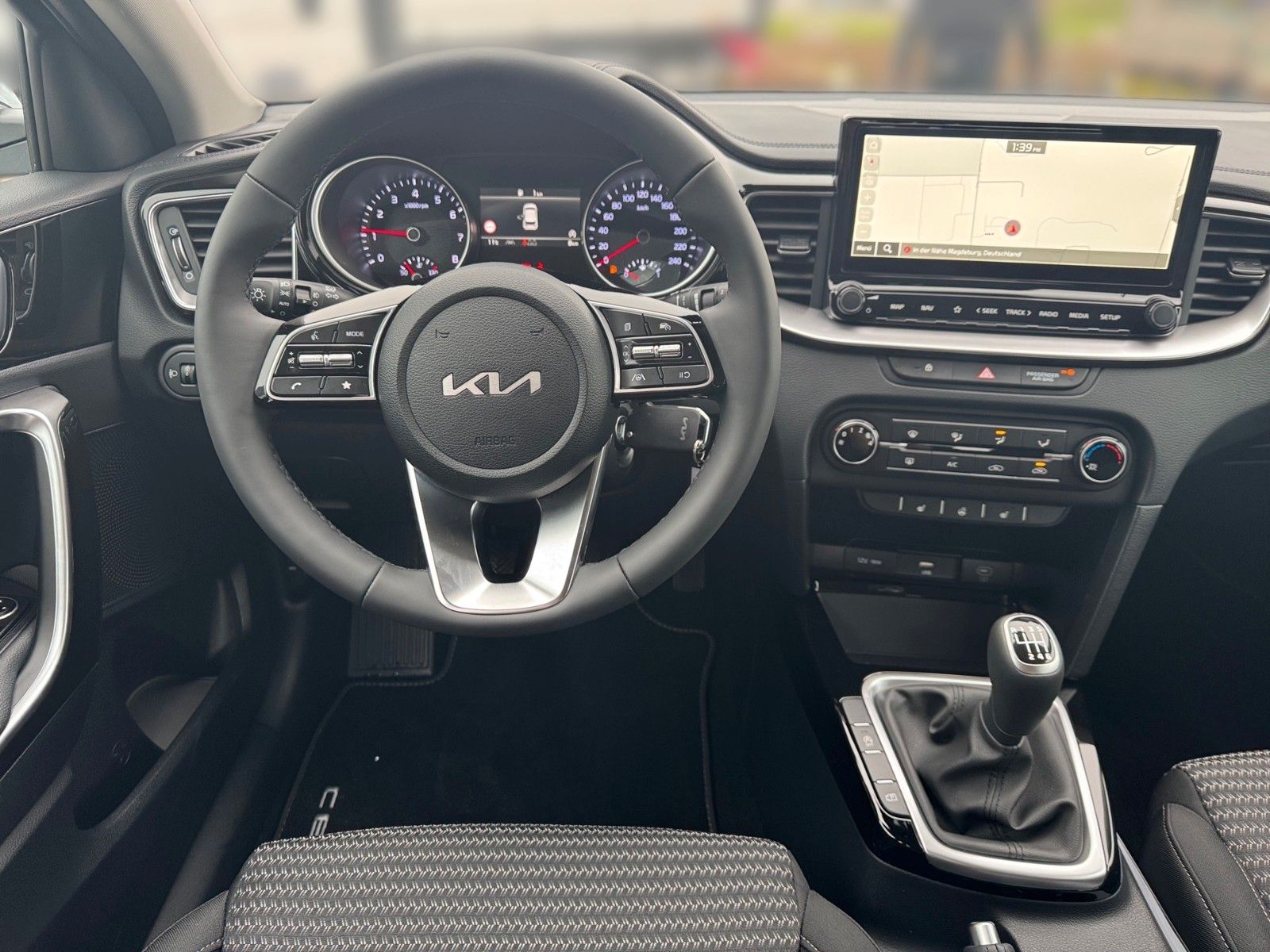 Fahrzeugabbildung Kia CEED_5 1.5T 140 DCT7 VIS KOMF+ NAVI