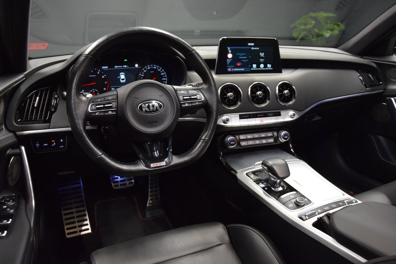 Fahrzeugabbildung Kia Stinger GT 4WD Pano HuD Sitzlüft. H/K Memory LED