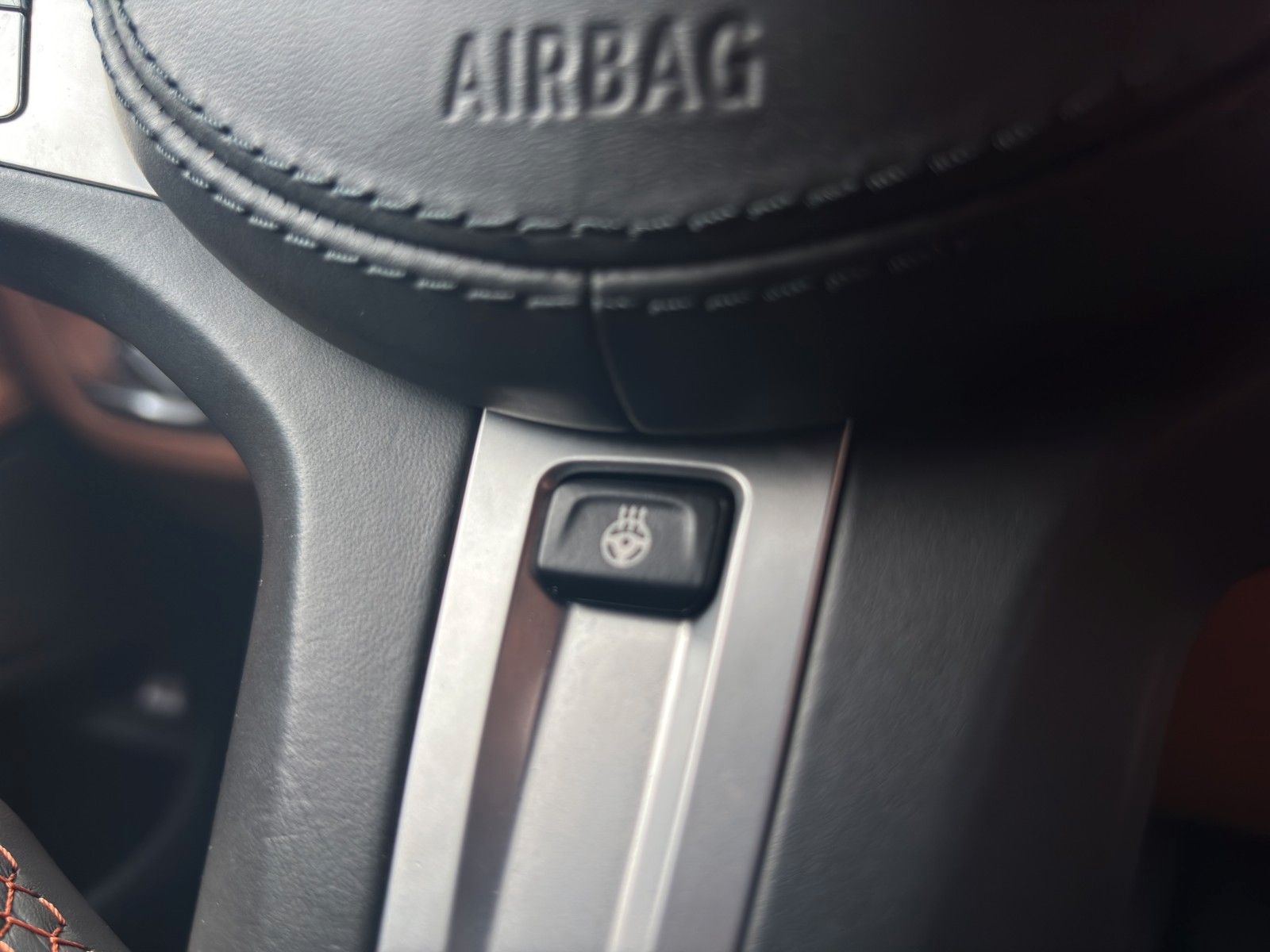 Fahrzeugabbildung BMW 750Li xDrive HUD/Skylounge/H&K/Massage/Luftf.