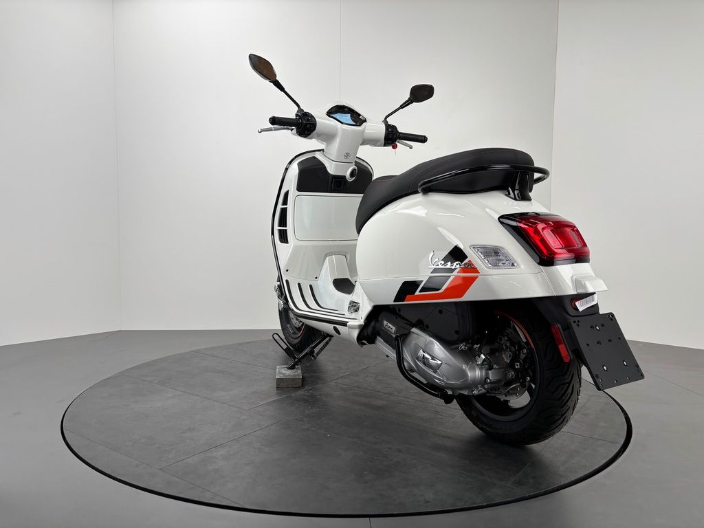 Fahrzeugabbildung Vespa GTS 125 SuperSport E5+ *NEUFAHRZEUG*