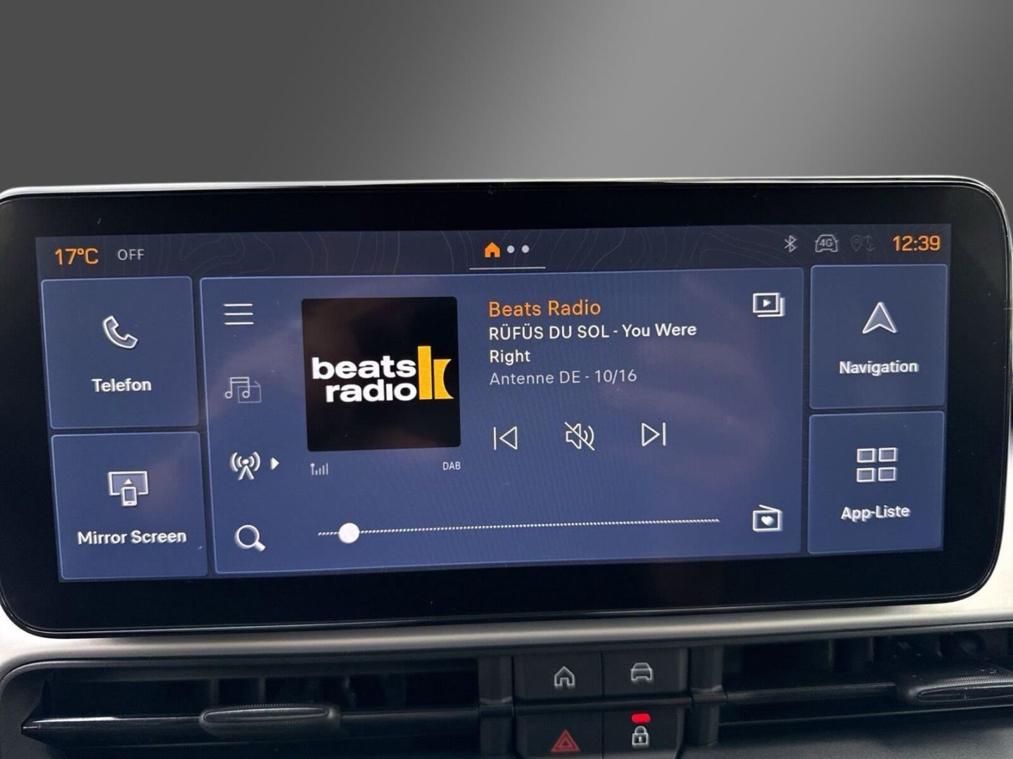 Fahrzeugabbildung Jeep Avenger Summit 1.2 MHEV -Panormadach-Leder