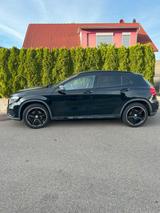 Mercedes-Benz GLA 250 4MATIC DCT AMG Line Night Paket - Mercedes-Benz GLA 250 von privat