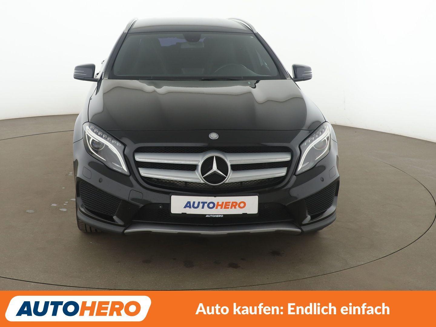 Mercedes-Benz GLA 200 AMG Line*XENON*NAVI*PDC*SHZ*KLIMA*