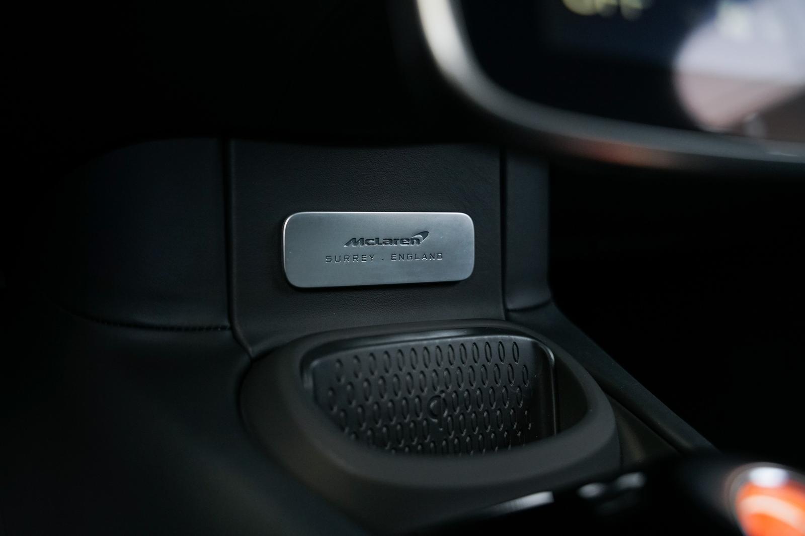 McLaren Artura Performance I Lift I Black Pack