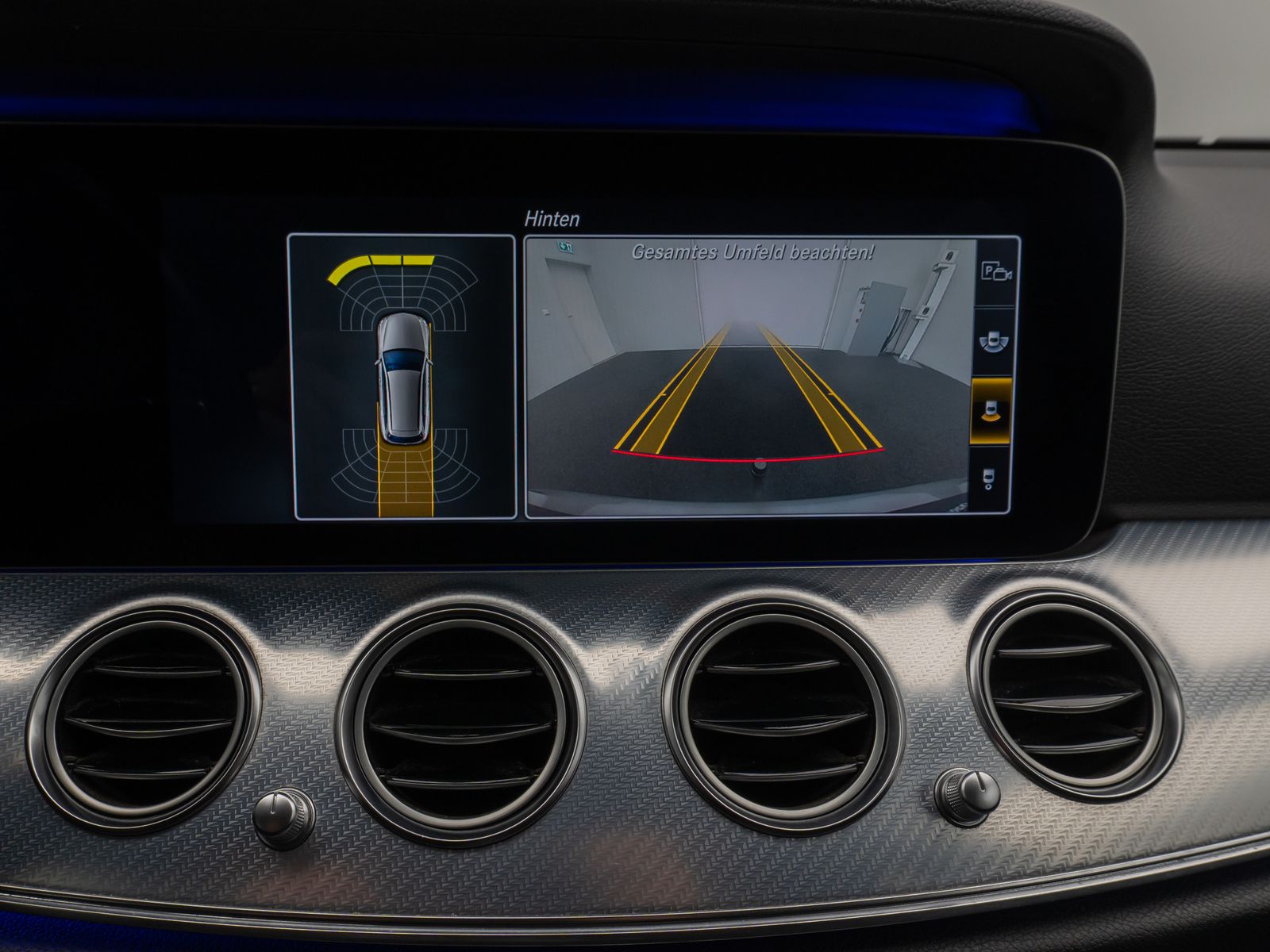 Fahrzeugabbildung Mercedes-Benz E 300 de Avantgarde Kamera AHK LED Standhzg AHK