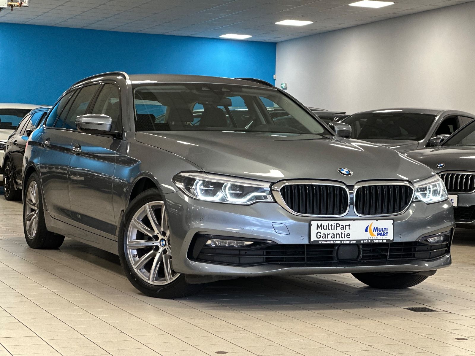 BMW 520d/Aut/NaviPro/HUD/LEDer/P&amp;DrivAs+/SportL/G31