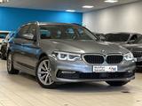 BMW 520d/Aut/NaviPro/HUD/LEDer/P&DrivAs+/SportL/G31 - BMW 5er Reihe: Kombi, G31