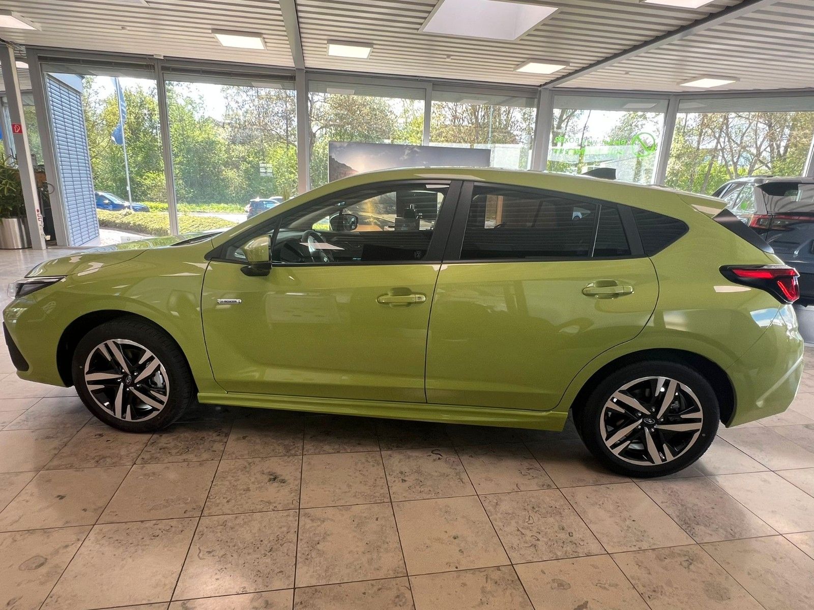 Subaru Impreza 2.0ie Trend Lineartronic imagem 2