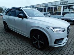 Fahrzeugabbildung Volvo XC90 B5 D AWD R-Design '7-Sitzer,Glasdach'