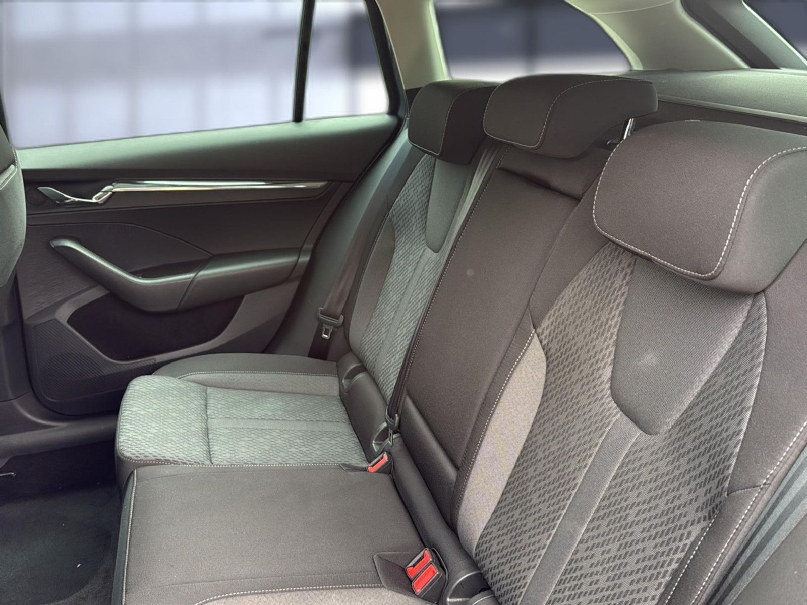 Fahrzeugabbildung SKODA Octavia Combi First Edition