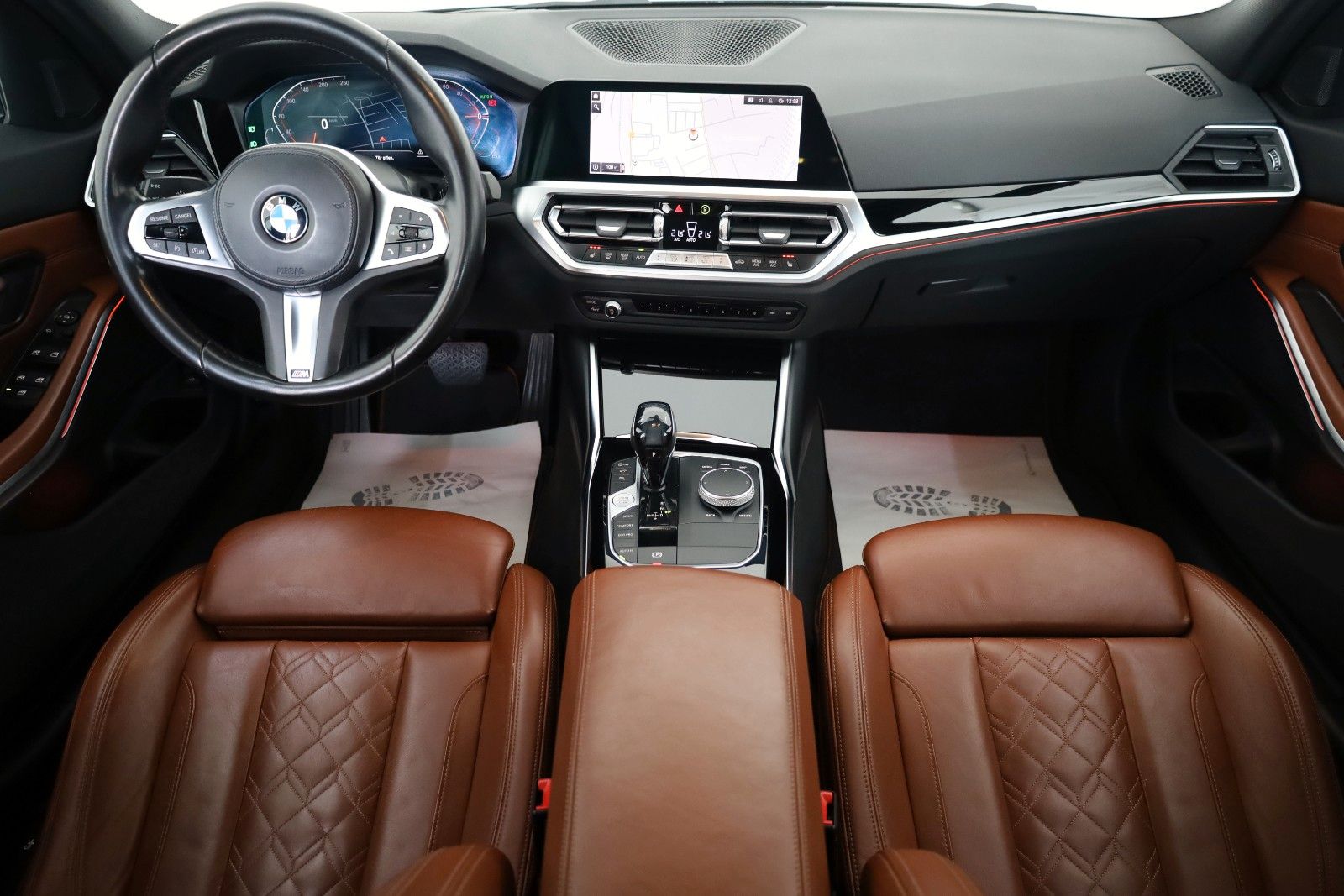 Fahrzeugabbildung BMW 318d Touring Sport Line,Leder,Navi,LED,HUD,AHK e