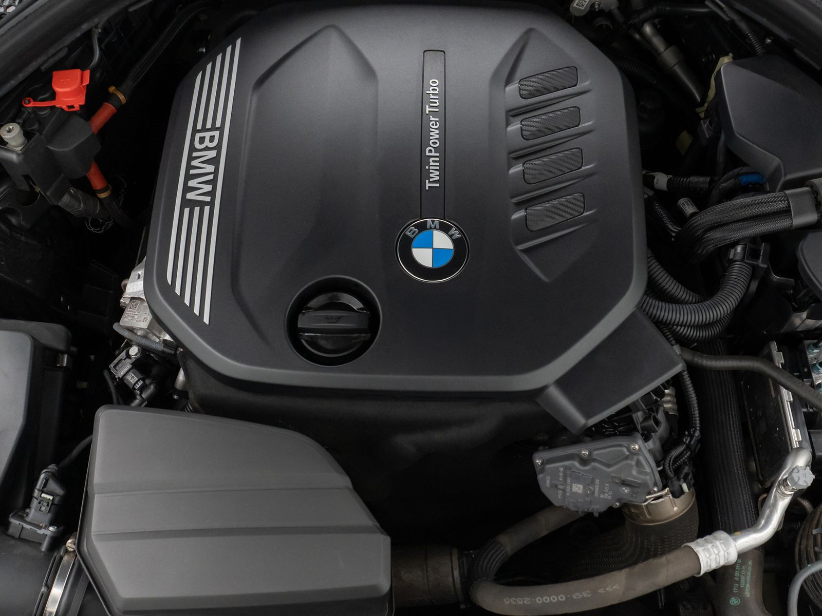 Fahrzeugabbildung BMW 320d Sport Line Panorama Kamera HUD DAB H/K AHK